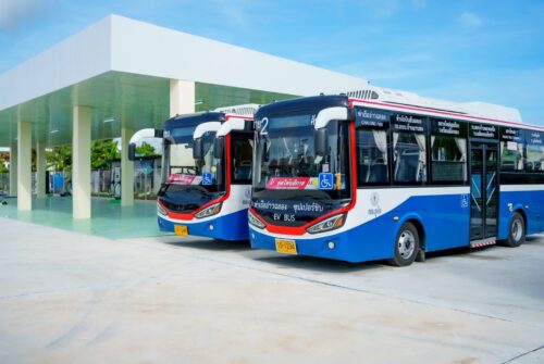 LINE_ALBUM_EV BUS_251124_1